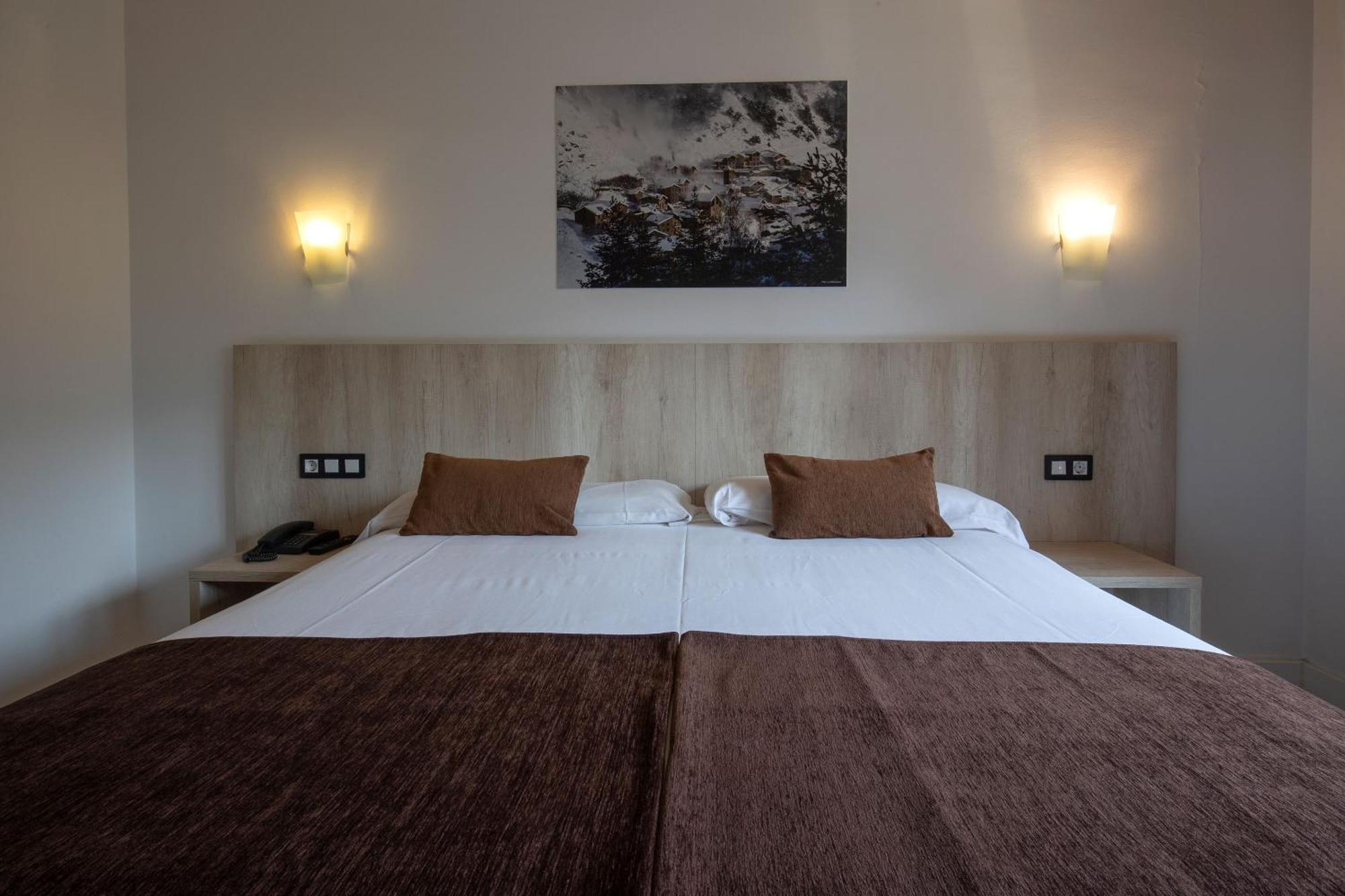 Hotel Marco Polo La Massana Habitación foto