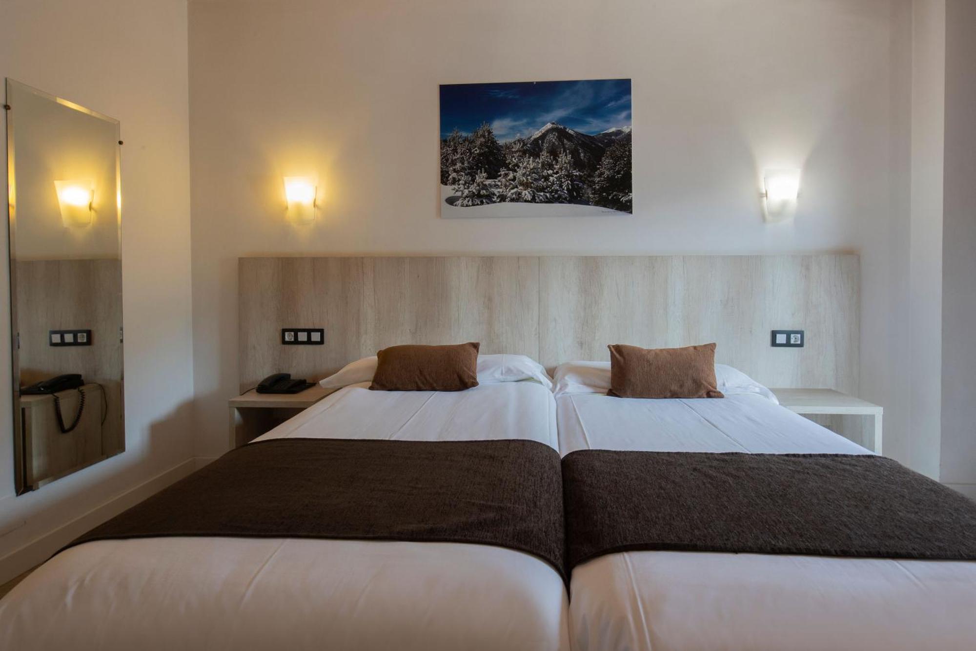 Hotel Marco Polo La Massana Habitación foto